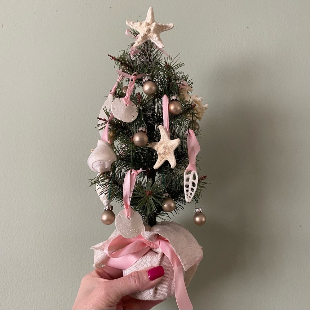 Handmade Beach Shell Coastal Themed Christmas Tree🎄 🩷